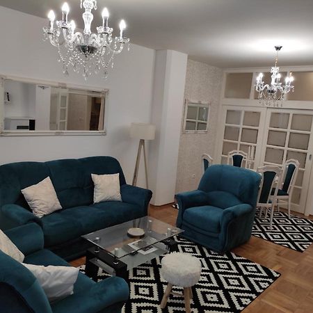 Apartment Dajak Centar Баня Лука Екстериор снимка