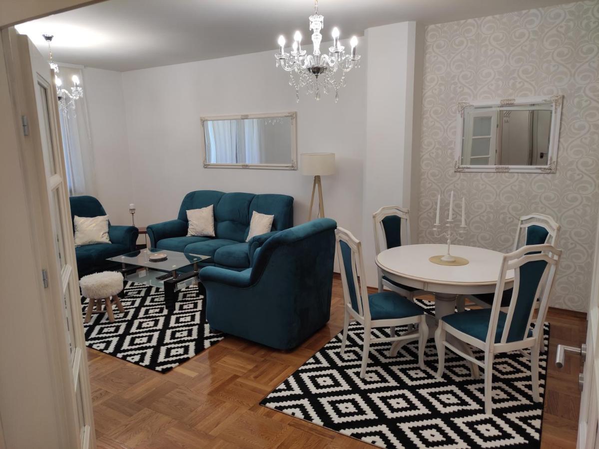 Apartment Dajak Centar Баня Лука Екстериор снимка
