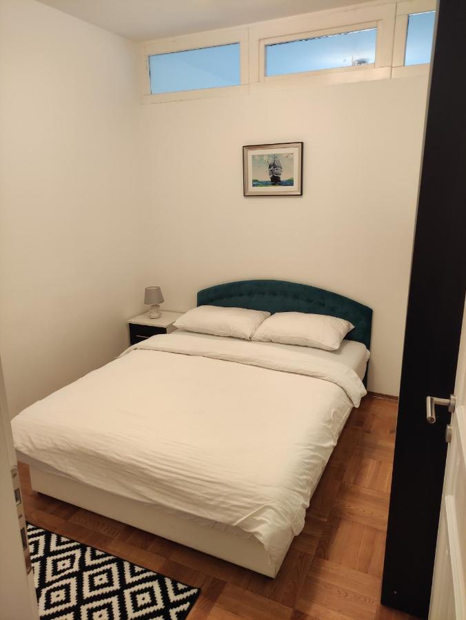 Apartment Dajak Centar Баня Лука Екстериор снимка